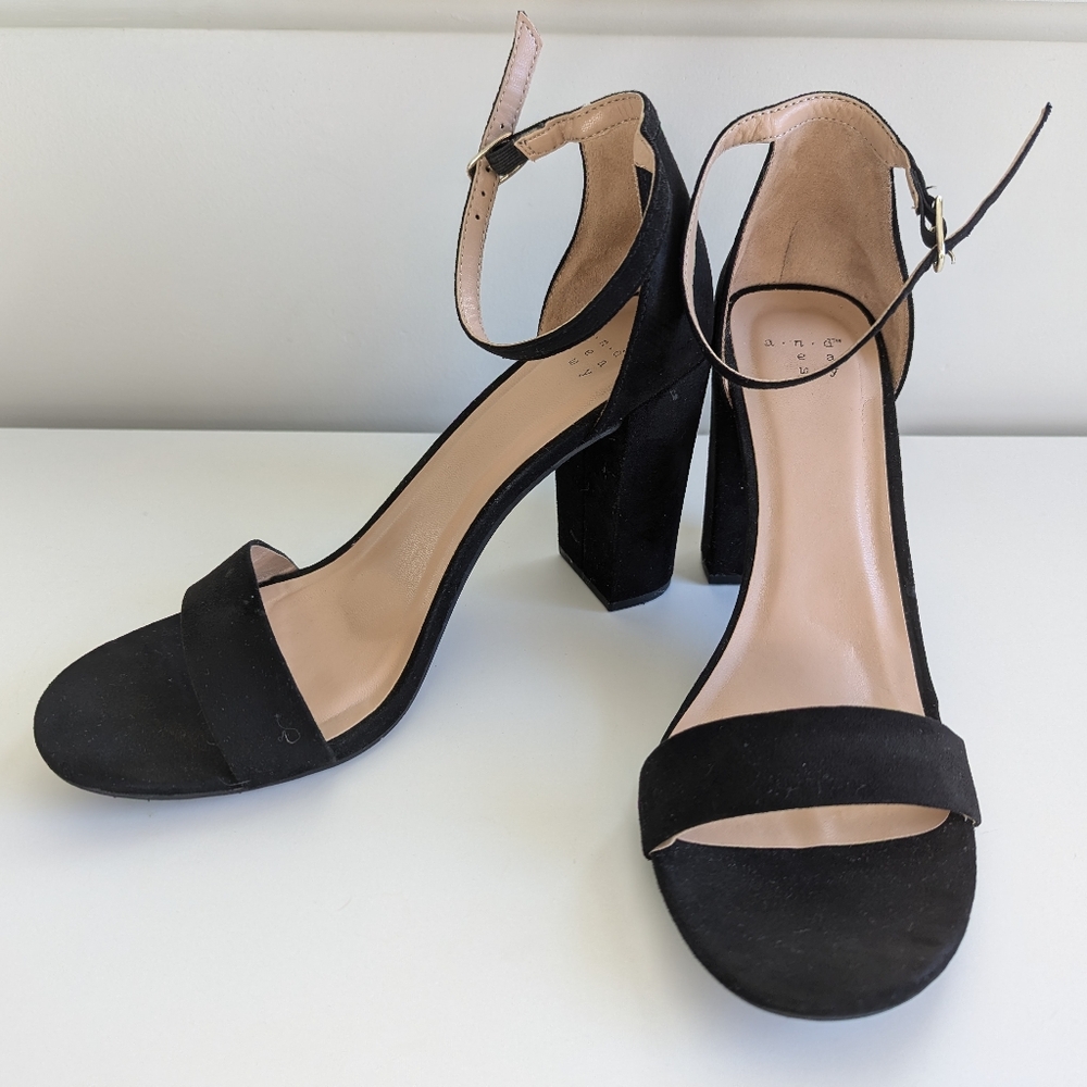 A New Day Size 8 Black heels